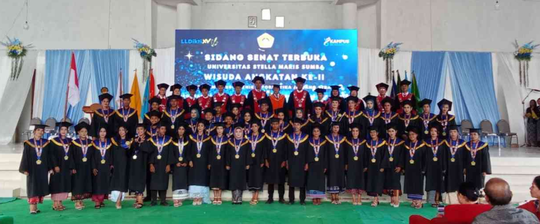 Wisuda Angkatan II Unmaris Sumba: Rektor Prof. Alo Tekankan Pentingnya Semangat Belajar Sepanjang Hayat